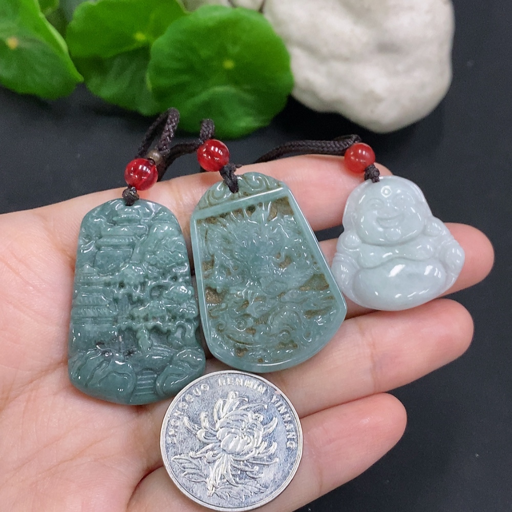 F34001450 Jadeite Pendant Sell as a Lot (Beads Not Grade A)