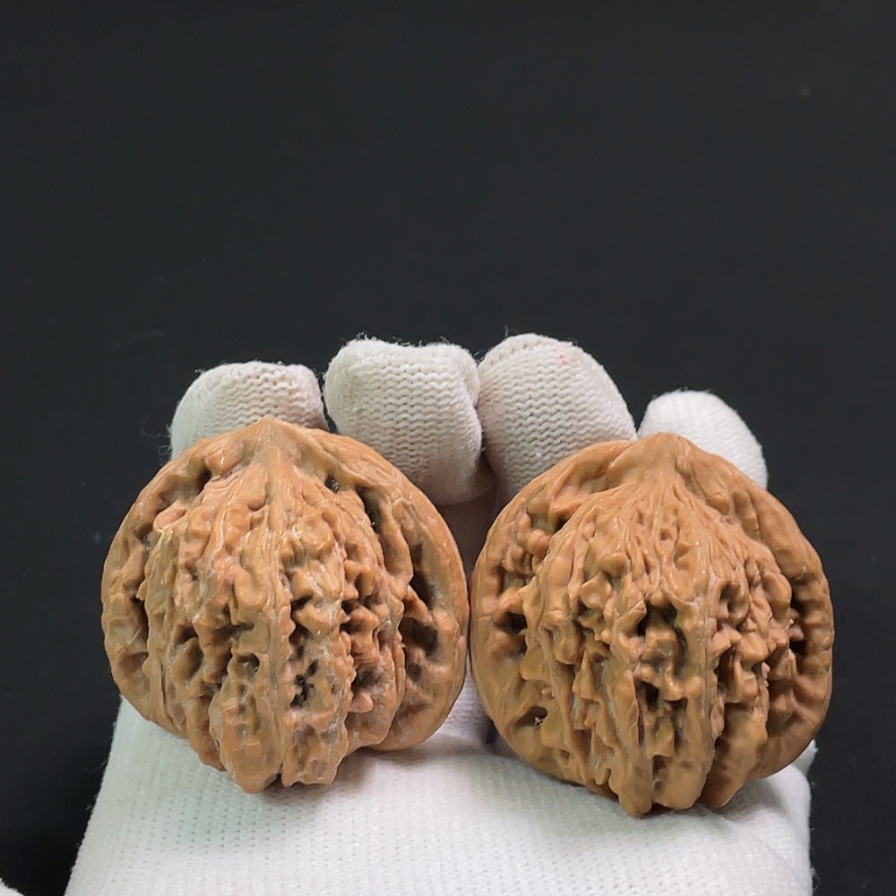 W29382528 Four Towers Building Walnut, Total Weight Approx. 41.05g