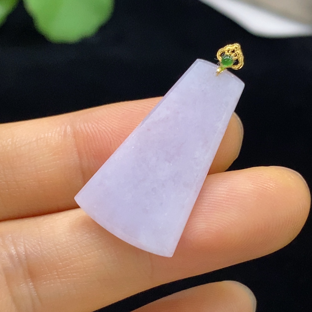 F34024150 Jadeite Plain Pendant with 18K Gold Clasp Total Weight Approx. 2.2g