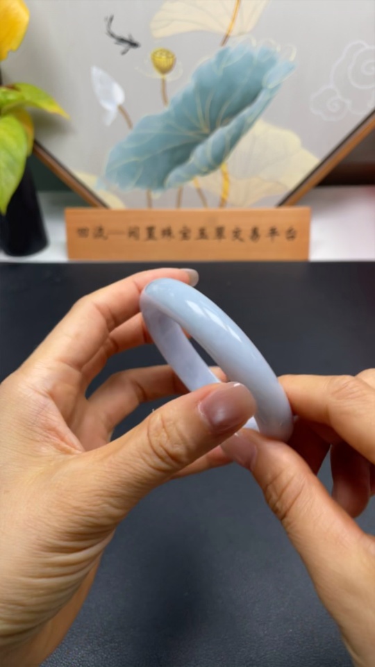 F19180154 Jadeite Regular Bangle, Inner Diameter 60.3, Total Weight 52.109g