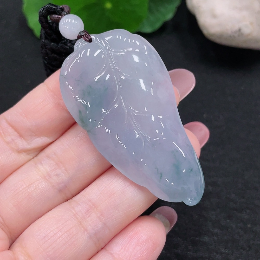 F32809328 Jadeite Leaf Pendant Total Weight Approx. 25.8g (including rope weight)