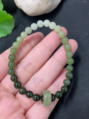 H46575041 和田玉手串  卡5.9mm左右   货品总重约10.5g