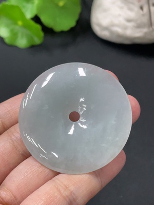 F33909696 翡翠平安扣挂件 货品总重约21.3g