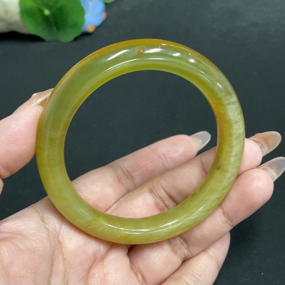 H32699674 Xiuyu (Serpentine Jade) Regular Bracelet