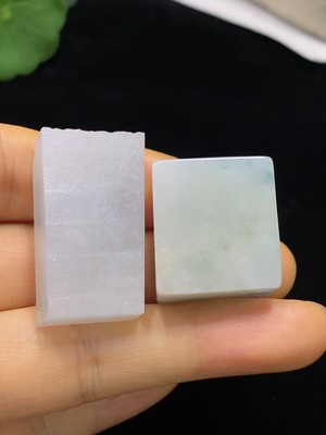 F34044696 翡翠毛货挂件一手走