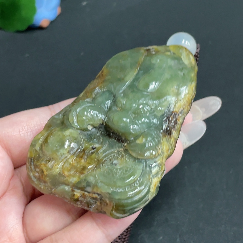 H28233600 Hetian Jade Handheld Ornament - Auspicious Beast