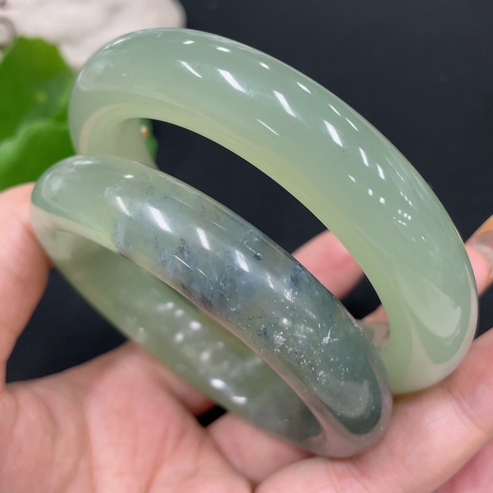 H30490679 Xiuyan Jade (Serpentine Jade) Regular Bracelet