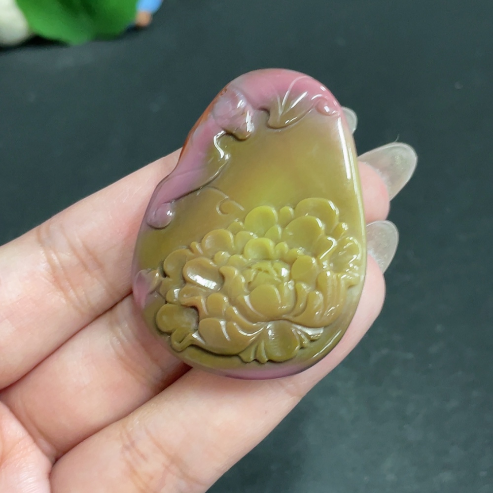 H30464466 Yanyuan Agate Pendant - Prosperity in Bloom