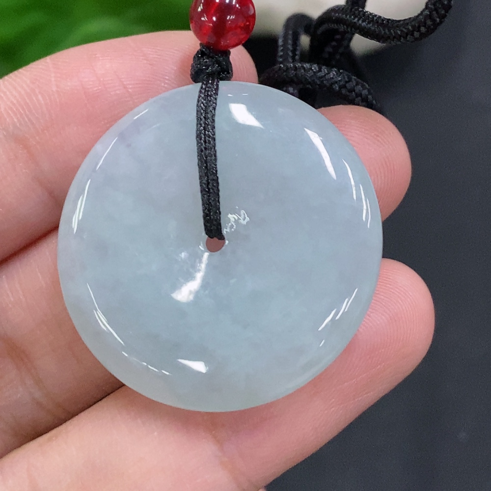 F33905351 Jadeite Safety Buckle, total weight including rope approx. 12.2g