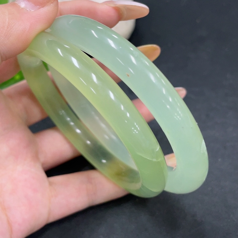 H32724784 Xiuyu (serpentine jade)