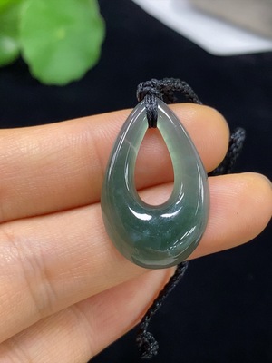 F34045043 Jadeite pendant Total weight approx. 3.72g (including rope weight)