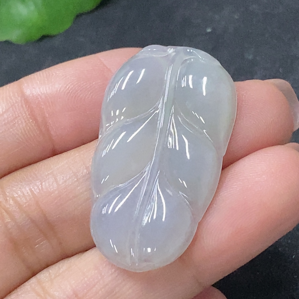 F34030988 Jadeite Pendant Leaf Total Weight Approx. 3.92g