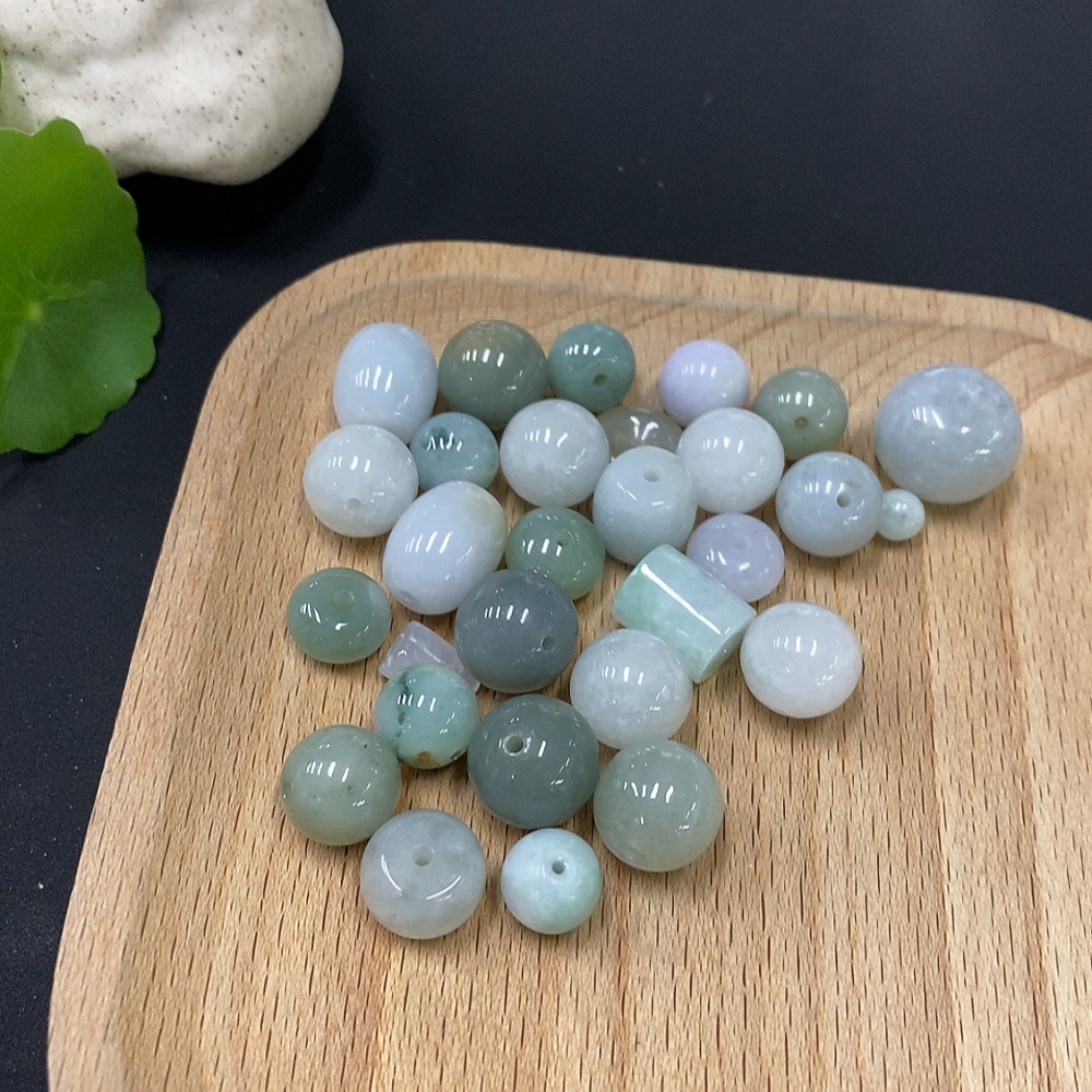 F30456122 Jadeite Pendant Sell as a Lot