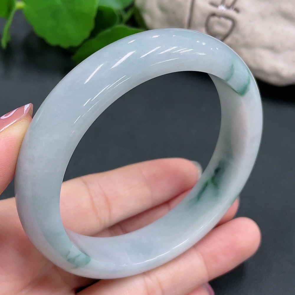 F20243106 Jadeite Bangle 59.3mm 68.074g