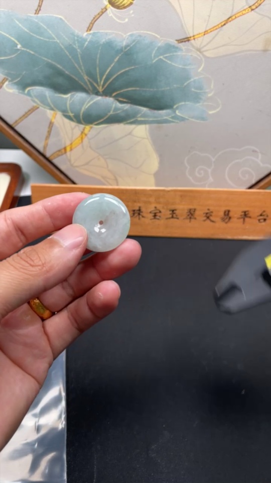 F34070559 Jadeite Peace Pendant Total Weight Approximately 8.5g