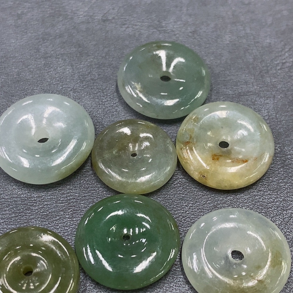 F32788409 Jadeite Peace Buckle Sell as a Lot