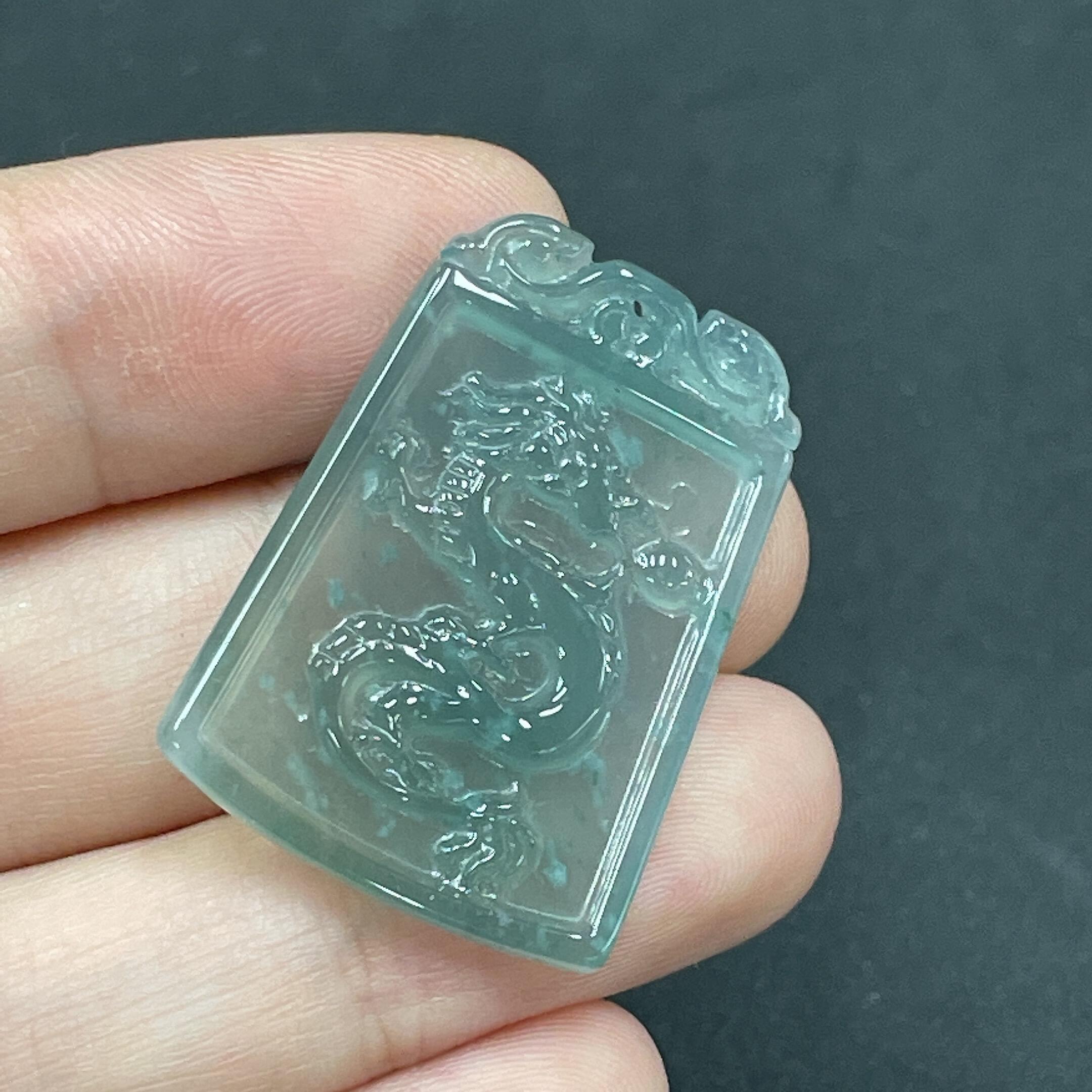 F04800500 Jadeite Pendant