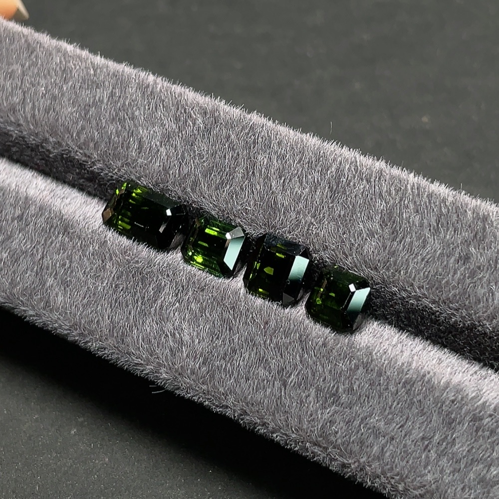 C30475424 Tourmaline Rough Stone Total Weight Approx. 9.50 Carats Wholesale Lot
