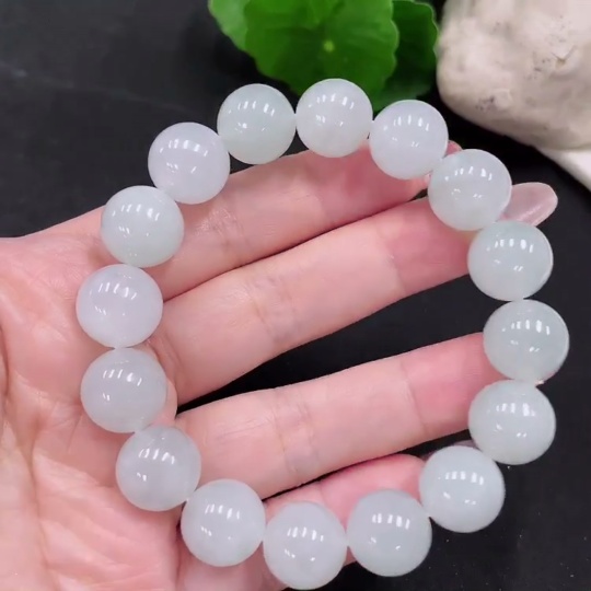 F34013541 Jadeite Bracelet, Approx. 12.5mm Beads, Total Weight About 58.7g