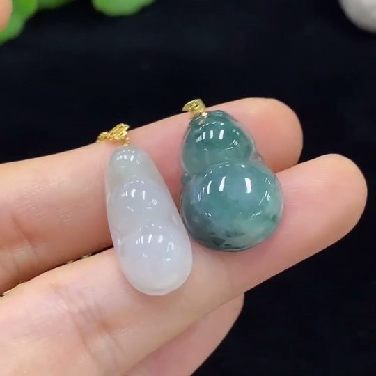 F29439487 Jadeite Pendant with 18K Gold Clasp, Chain Not Included, Total Weight Approx. 5g Excluding Chain