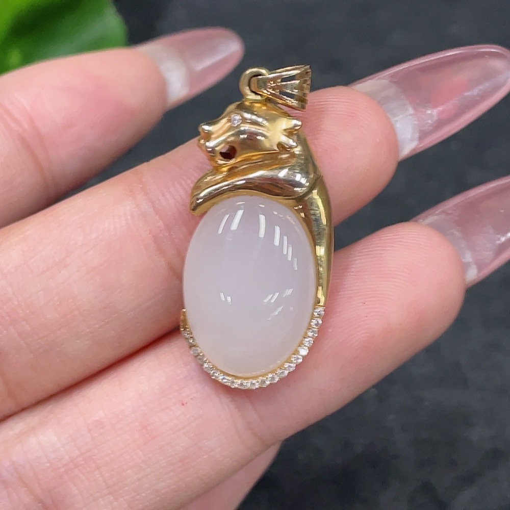 H33944668 Hetian Jade Pendant with 18K Gold Inlay, Total Weight Approx. 5.3g, Accented with Diamonds