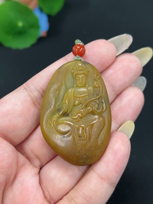 H42979243 和田玉挂件 观音 货品总重约[含绳]30g 皮色成因未定