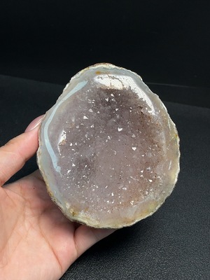 C32712734 Crystal Ornament, Base Not Natural, Total Weight Approx. 288.12g