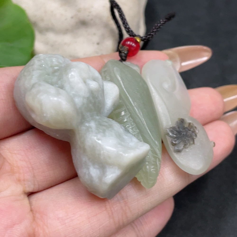 H32796789 Hetian Jade Pendant