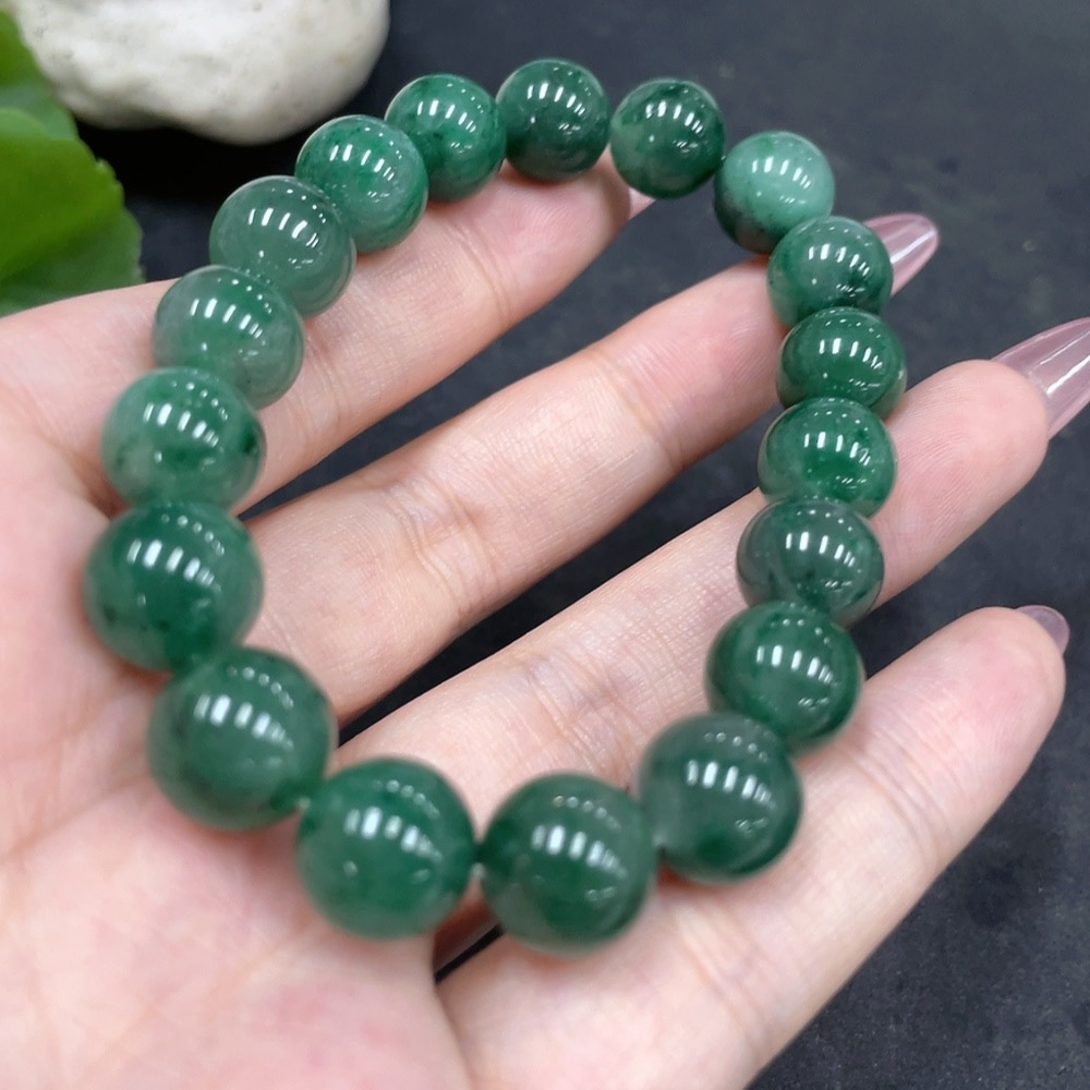 H33842087 African Emerald (Dulong Jade)