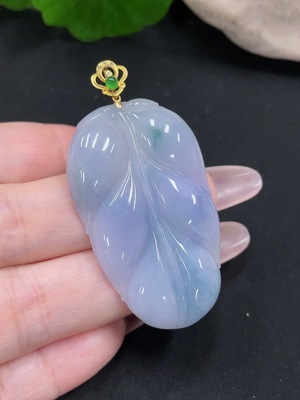 F34068528 Jadeite Leaf Pendant 18K Gold Total Weight Approx. 12g