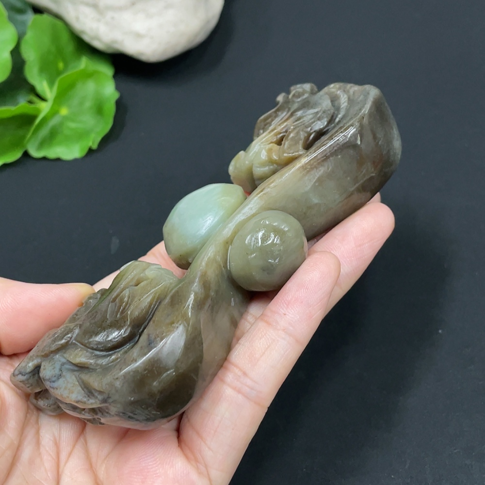 H29388959 Khotan Jade Ornament - Dragon Hook