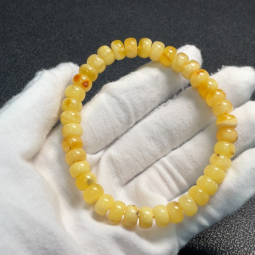 C34041652 Amber Beeswax Bracelet, Total weight about 11.05g, Size about 8.5mm