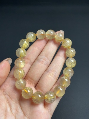 C46541909 水晶手串 颜色成因未定 可见有机物 货品总重约39.5克 卡11.5mm左右