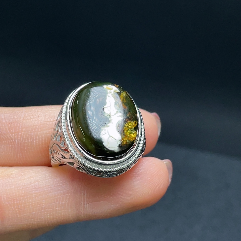 C28184871 Amber Beeswax Ring Adjustable Non-Gold-Inlaid Total Weight Approx. 7.38g