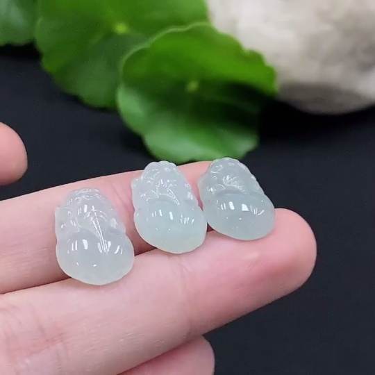 F35091390 Jadeite Pixiu Inlaid Piece Sell as a Lot