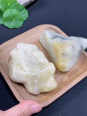 H42073059 寿山石        货品总重约370.8g