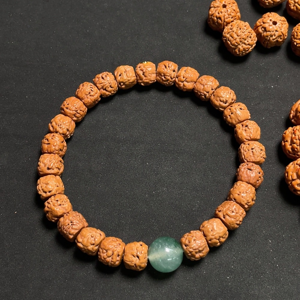 W32717092 Vajra Bracelet + Loose Beads Sell as a Lot