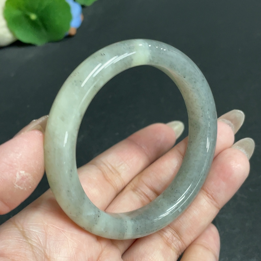 H30487182 Hetian Jade Round Bracelet Size 54.1 Total Weight Approx. 47.6g