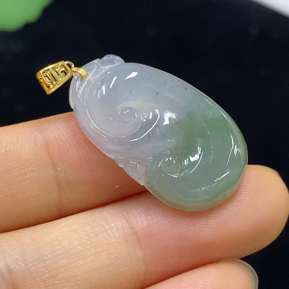 F34025047 Jadeite Pendant Ruyi with 18K Bezel Total Weight Approx. 4.18g