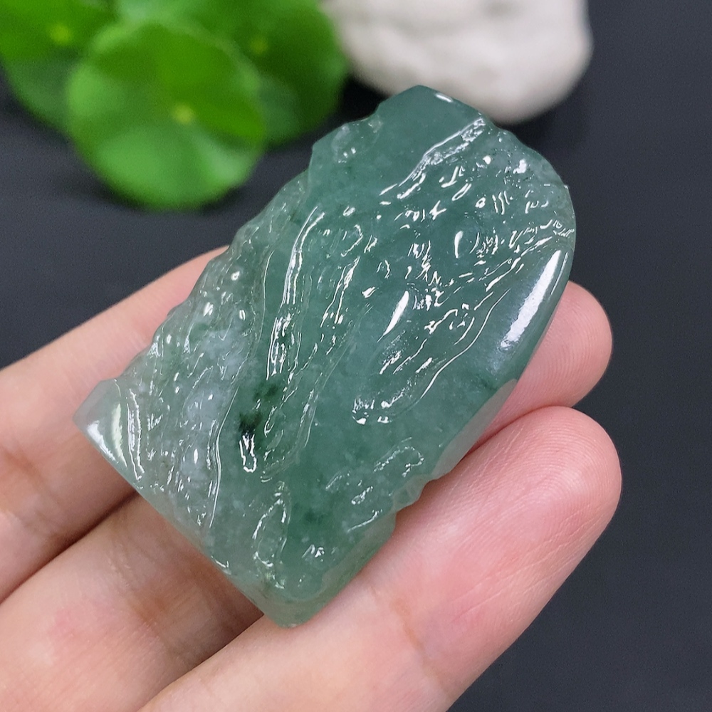 F26006613 Jadeite freeform pendant, total weight approximately 26.4 grams