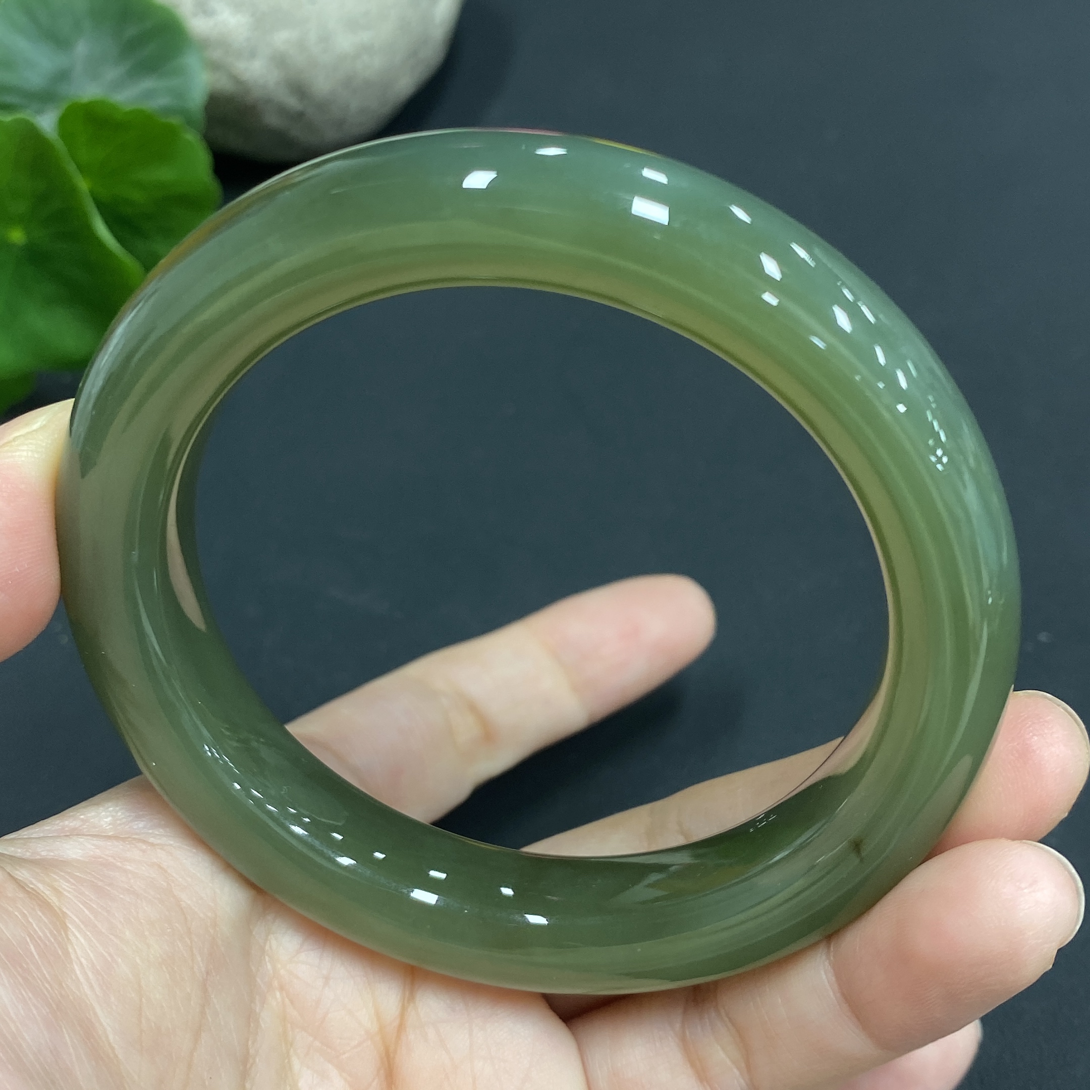 H17947216 Hetian Jade Round Bracelet Size 56.4 Total Weight Approx. 61.5g