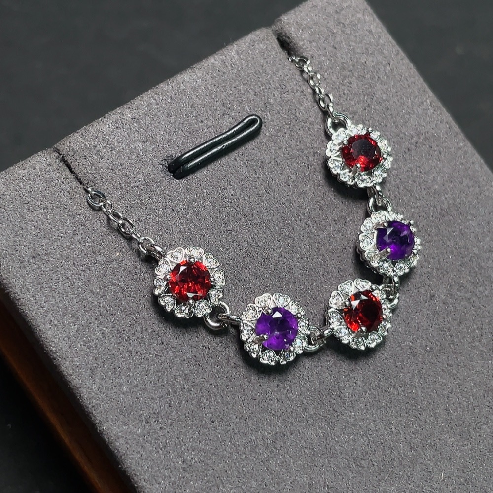 C29383947 Garnet Bracelet with Crystal, Non-Gold Setting, Total Weight Approx. 4.2g, Stone Size 4.5mm