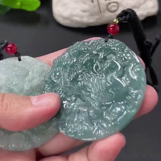 F33908898 Jadeite Pendant Sell as a Lot Beads Non-A