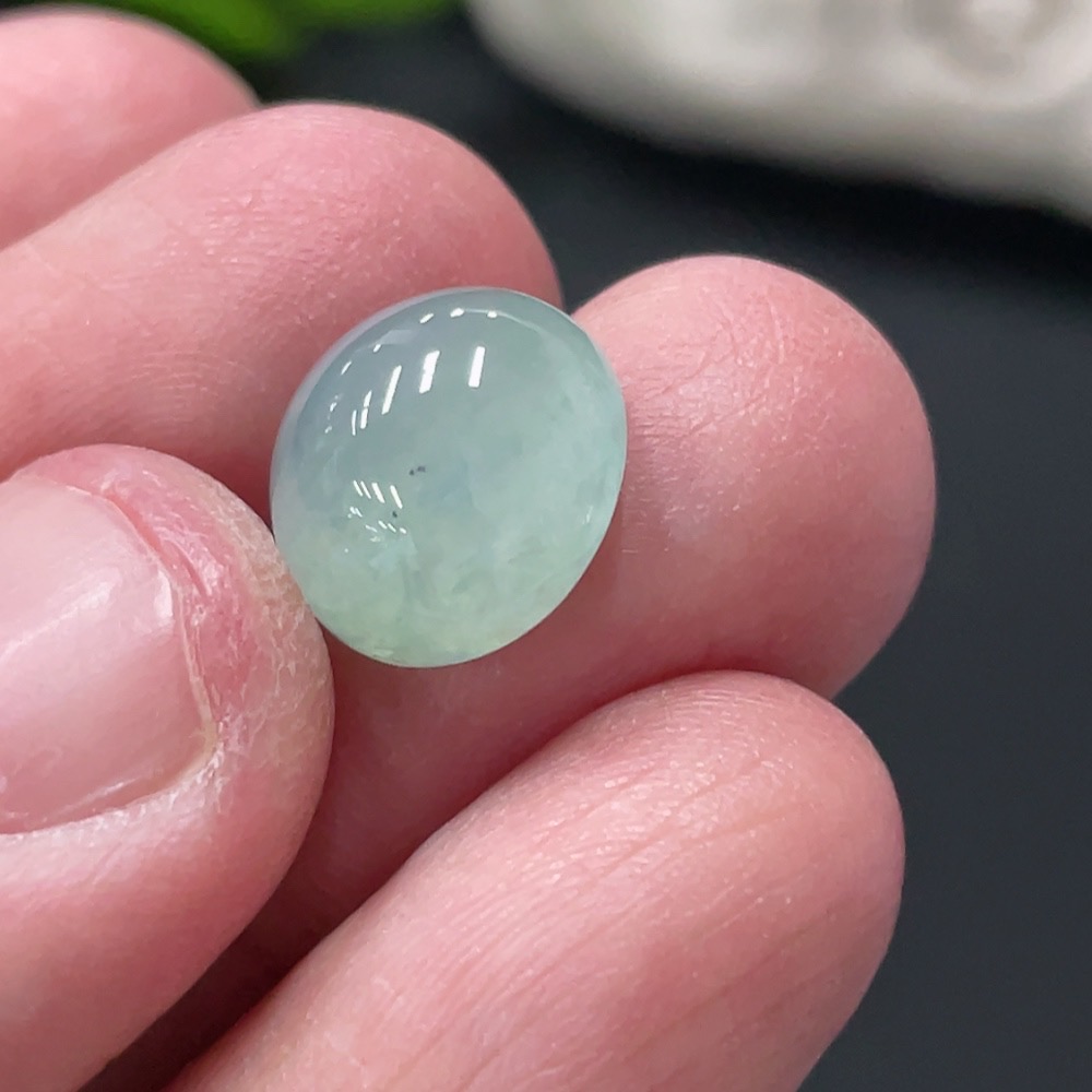 F33878183 Jadeite cabochon Total weight: approx. 1.112g