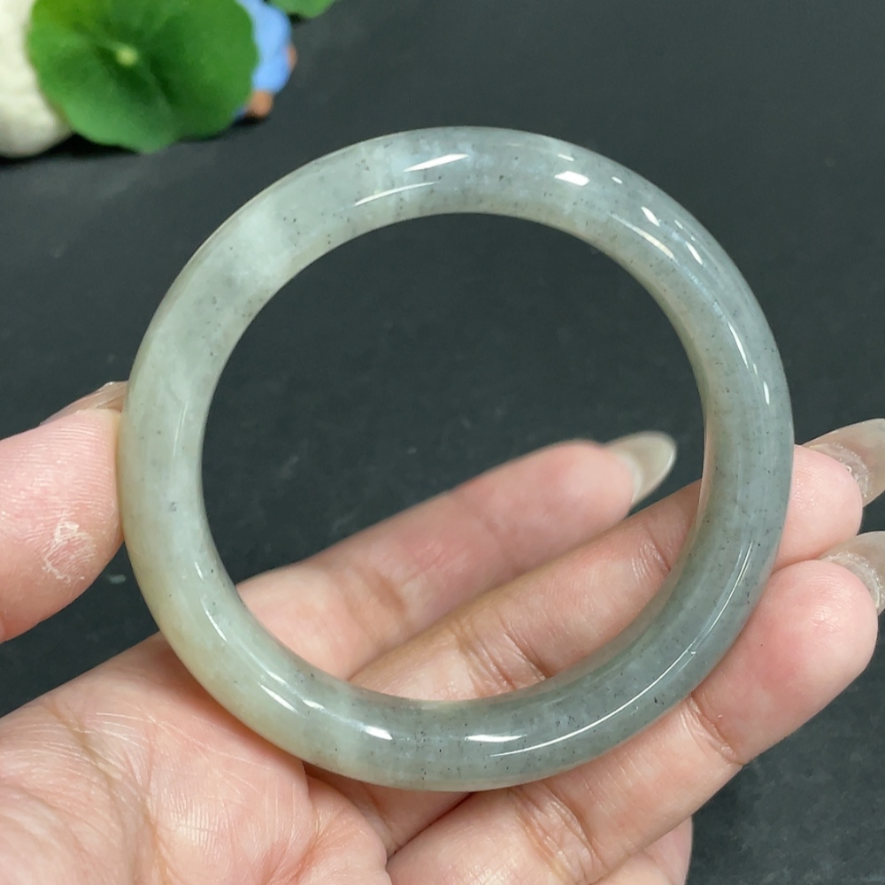 H30487182 Hetian Jade Round Bracelet Size 54.1 Total Weight Approx. 47.6g