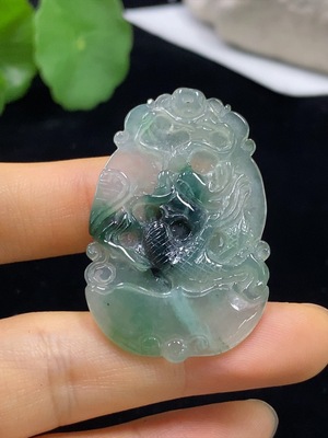 F34024756 Jadeite Dragon Pendant Total Weight Approx. 7.9g Containing Other Mineral Components