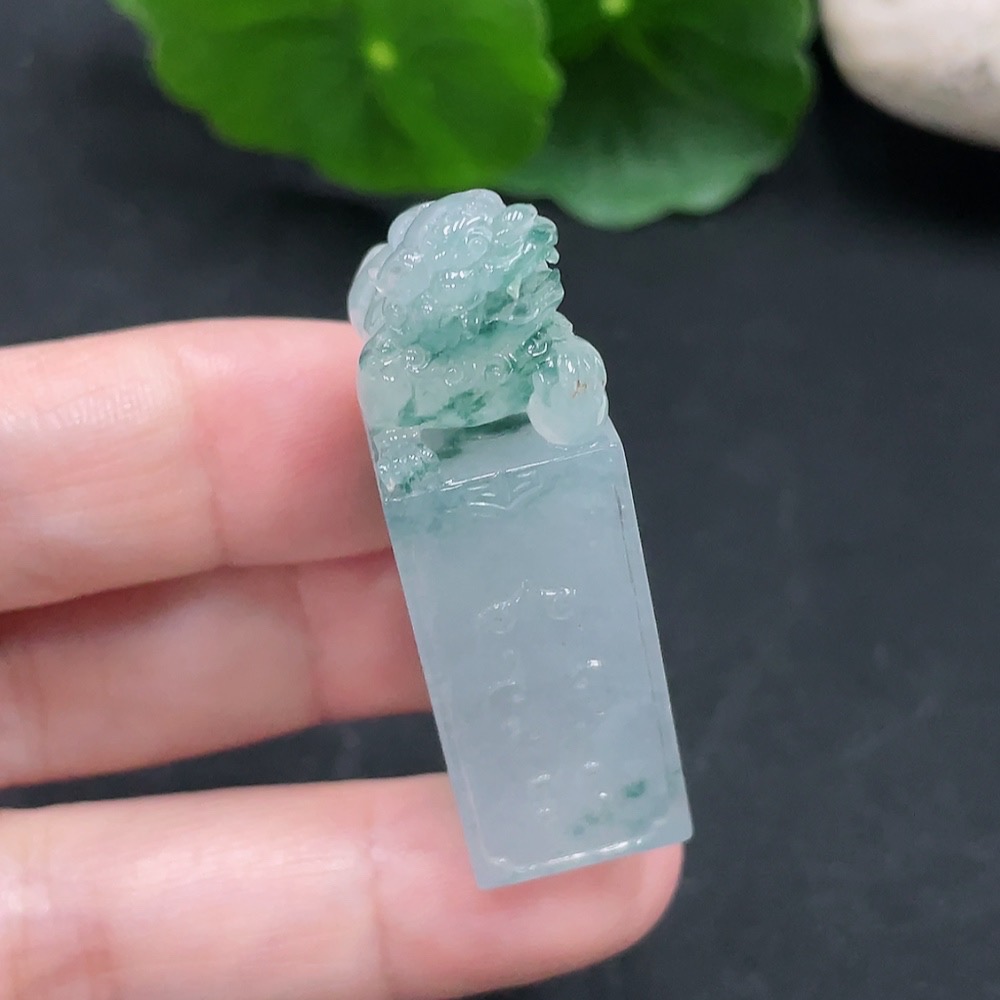 F31627100 Jadeite Pi Xiu Seal Total Weight about 27g