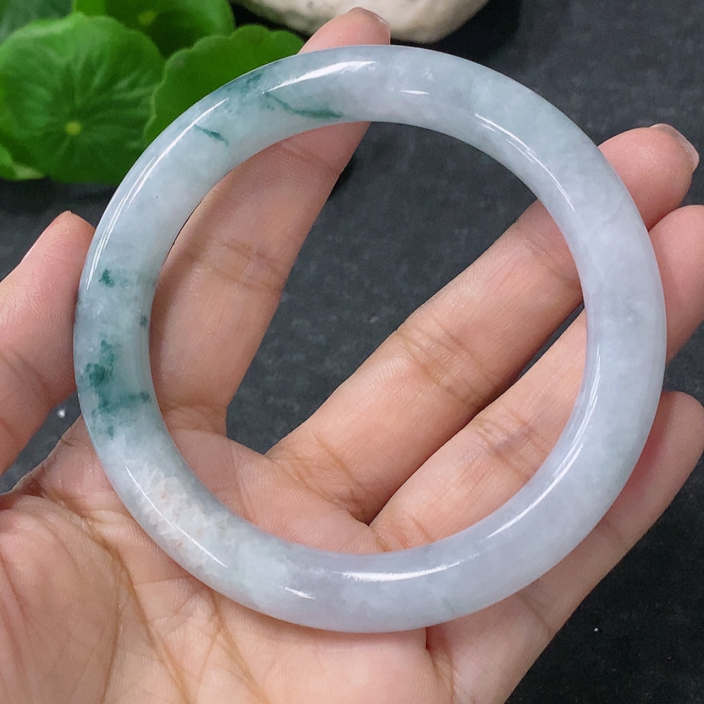 F34977037 Jadeite Round Bangle, Total Weight Approx. 47.9g, Size 55.1, with Breakage/Defects