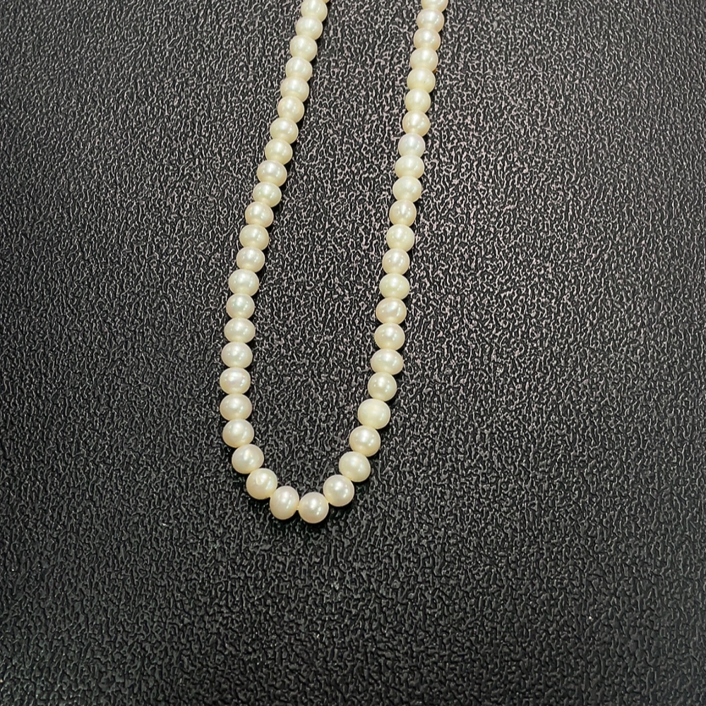 C34951095 Pearl Necklace with Non-Natural Accent Stones, Non-Gold, Total Weight Approx. 15.35g, Stone Size Around 5.4mm