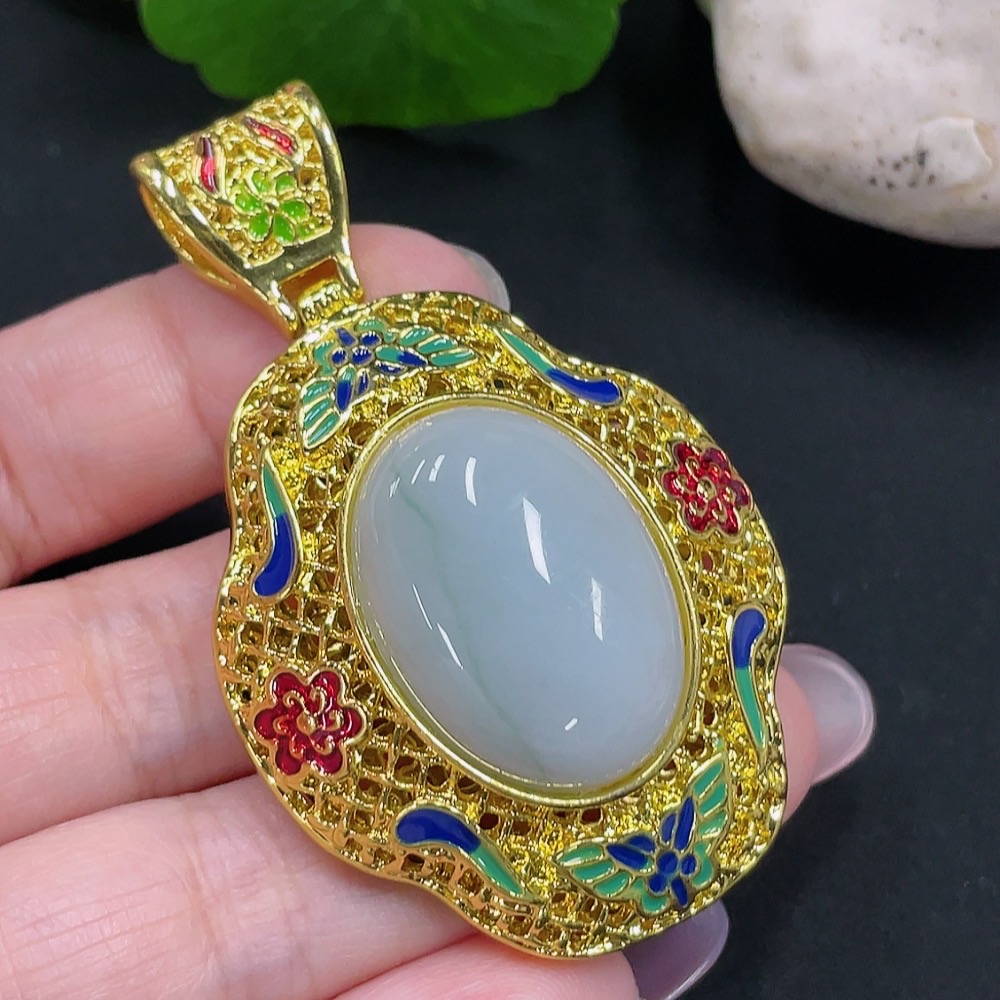 F34981705 Jadeite inlaid pendant Total weight about 27.7g (non-gold inlaid)